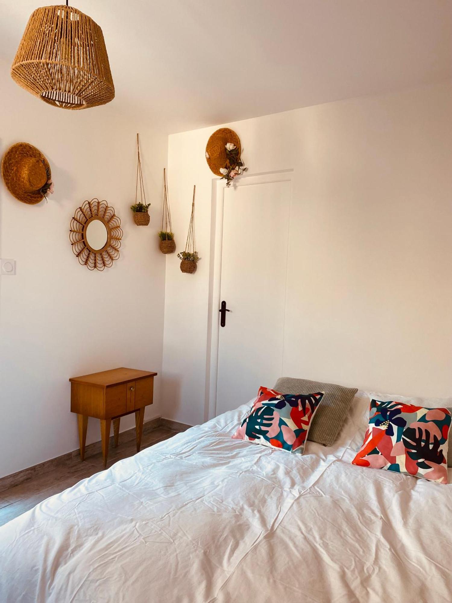 Jolie Chambre Independante, Salle De Bain Privee 莫吉奥 外观 照片